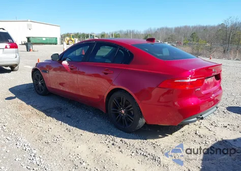 2019 Jaguar Xe 25T Premium z USA, uszkodzony, nr VIN SAJAD4FX3KCP49091